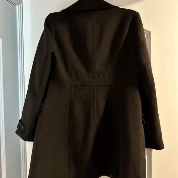 Elegant Black Women's Coat - Picture 2 of 3